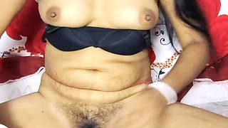Virgin Girl for the First Time Inside the Pussy