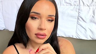 Amateur brunette masturbating outdoors