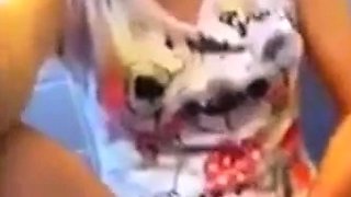 Amateur Asian Girl in Glasses Masturbating