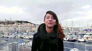 Cat In Mini plays it quits... - Jacquie et Michel TV