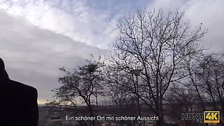 Hunt4k. rothaarige für geld vor ihrem freund gefickt