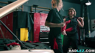 Big bum wife mechanic have sex busty tits blond hair babe