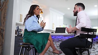 Brunette's Hardcore Passion Ignites Sensual Amateur Heat