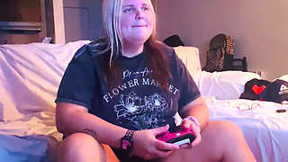 Slave eating dominate wife's asshole on smotherbox