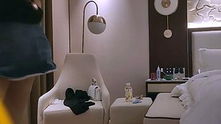 Amateur mom with younger boy on hidden cam