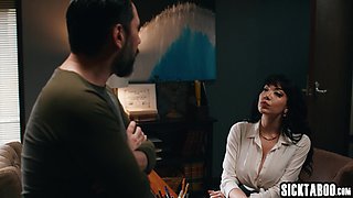 cougar drops on knees and gave a sucking cock
