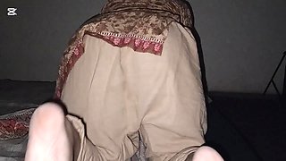 Pakistani Hira Butt Comes Home to Get Fucked
