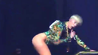 Miley Cyrus Shows Her Ass And Pussy