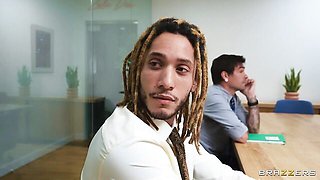 Toilet 3some fuck with a gorgeous white girlfriend Annie King