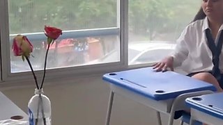 Profesor Seduce a Estudiante Para Cursar El Siguiente Curso