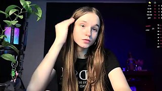 Cute blonde amateur webcam teen masturbating