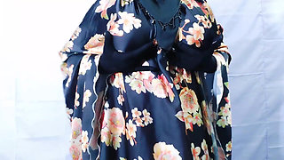 Muslim Hijabi Beautiful Housewife Fucking with Neighbor - With Clear Hindi Audio