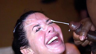 Veronica Avluv loves a bukkake party