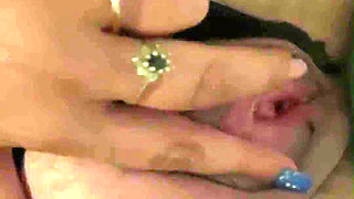 Great Orgasm and Pussy Juice From Milfycalla