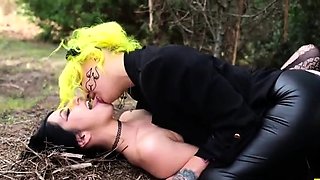 Forest Whore and Kaitlyn Katsaros – Extreme Dirty Public