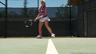 Backhand Boobies With Keiran Lee, Candy Manson - Brazzers