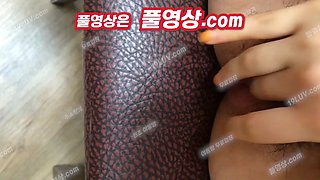 5325 Original title Girlfriend with a nice body Balsam-dyed Yuk Deok-jin short-haired girl masturbation Korean tele UBE892