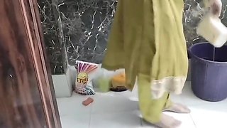 Muslim Girlfriend Ko Nahate Dekh Uska Mms Bna - Li Ya