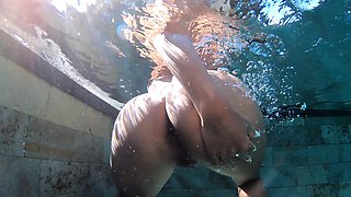 Thai GF jerks and sucks her BF outdoor