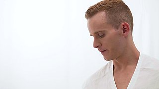 Dylan Tides anal fucked by Tyler Saint