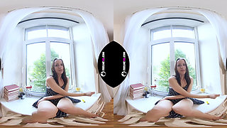 Paula Smoke and Orgasm Virtual Reality