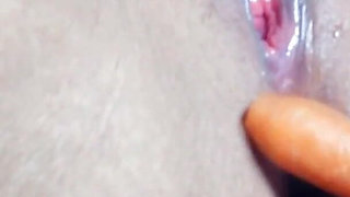 Alone Girl Big Carrot Taking in Home Wife Puts Cucumber Brinjal, Carrot in Her Pussy