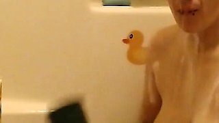 Short Sexy Hair Lathered up Shampooed