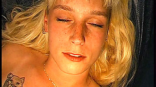 Ggg John Thompson- Hot Chicks Touches Clit and Gets Horny Masturbation