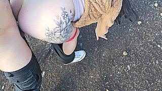 Husband didn't want to accompany his wife to the viewpoint, so I, the tour guide, fucked her hot ass