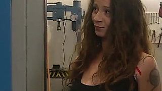 Curly girl does threesome and a2m