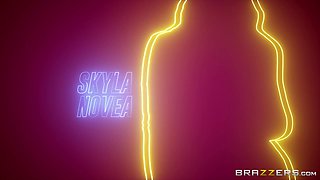 Fallen Fuckbunny With Keiran Lee, Skyla Novea - Brazzers