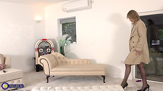 Skinny Masturbating British Milf Toni G. Flashes, Teases & Plays With Her Shaved Pussy & Small Tits