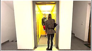 Amateur Porn Actress Meets A Fan In The Elevator And Fucks Him. Dialogues In Italian. Roleplay