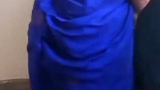 Kamwali Bai Ko Malik Ke Bete Ne Ghar Ki Siri Me Bahut Chudai Kiya