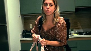 Scarlett Taylor Loves Seeing Naomi Sucking Hot Dudes Cock
