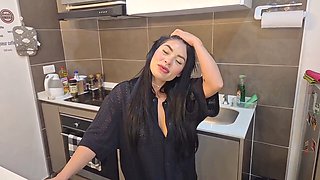 Wifey gives him an amazing blowjob on boys' day