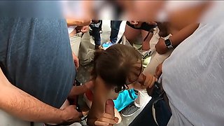 un excellent bukkake avec plein de bites