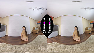 Aisedora 18yo College Student Poses Naked Casting