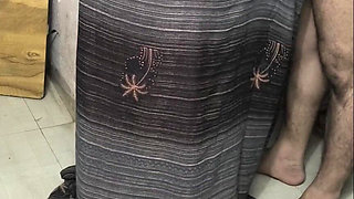 Dasi Bhabhi in Hotel Full Enjoying with Bhabhi Devar in Bathroom