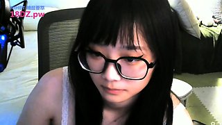 Pissing masturbating babe solo toy play