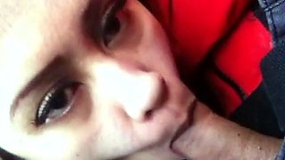 Filipina teen deepthroats in a car.
