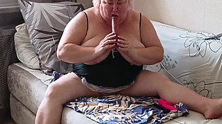 Insatiable Girlfriend Masturbates Her Big Pussy with Sex Toys