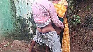 Komal Aunty Hot Indian Desi Fucked Hard by Trilokinath in Hindi
