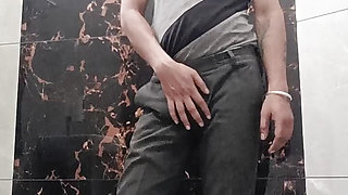 Indian hot uncle daddy enjoy masterbation with live friends