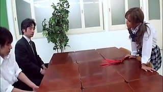 School Girls Who Want To Dimension Stop Mach Handjob While Face Sitting Pissing