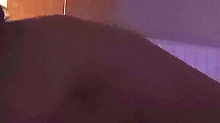 Hijastra Joven Con Su Vagina Peluda Sintiendo La Polla De Papi Hasta Tener Su Orgasmo. Le Encanta Jugar Con Su Padrastro