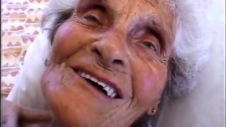 Hardcore fucking on the couch with amateur blonde