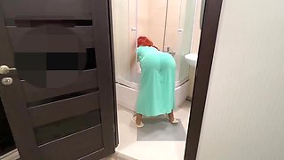 Spied on stepmom's giant butt and fucked her butthole!