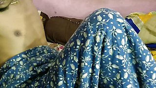 Cheating wife love Sex with her lover! Viral Homemade Sex