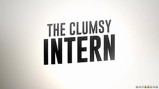 The Clumsy Intern With Isiah Maxwell, Lulu Chu - Brazzers